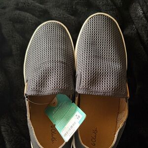OluKai NWT Black